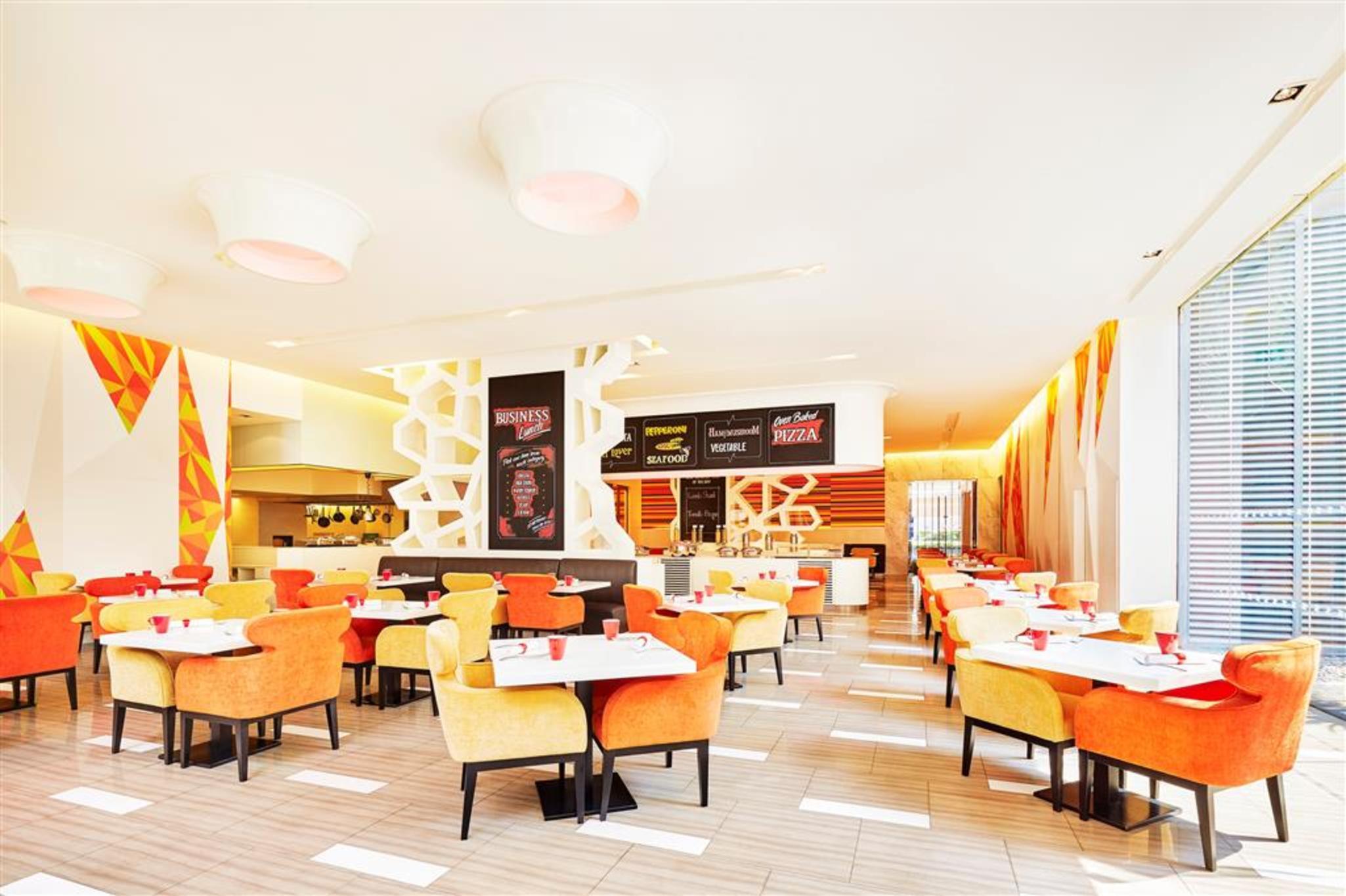 曼谷素坤逸15号福朋喜来登酒店 酒店 4*