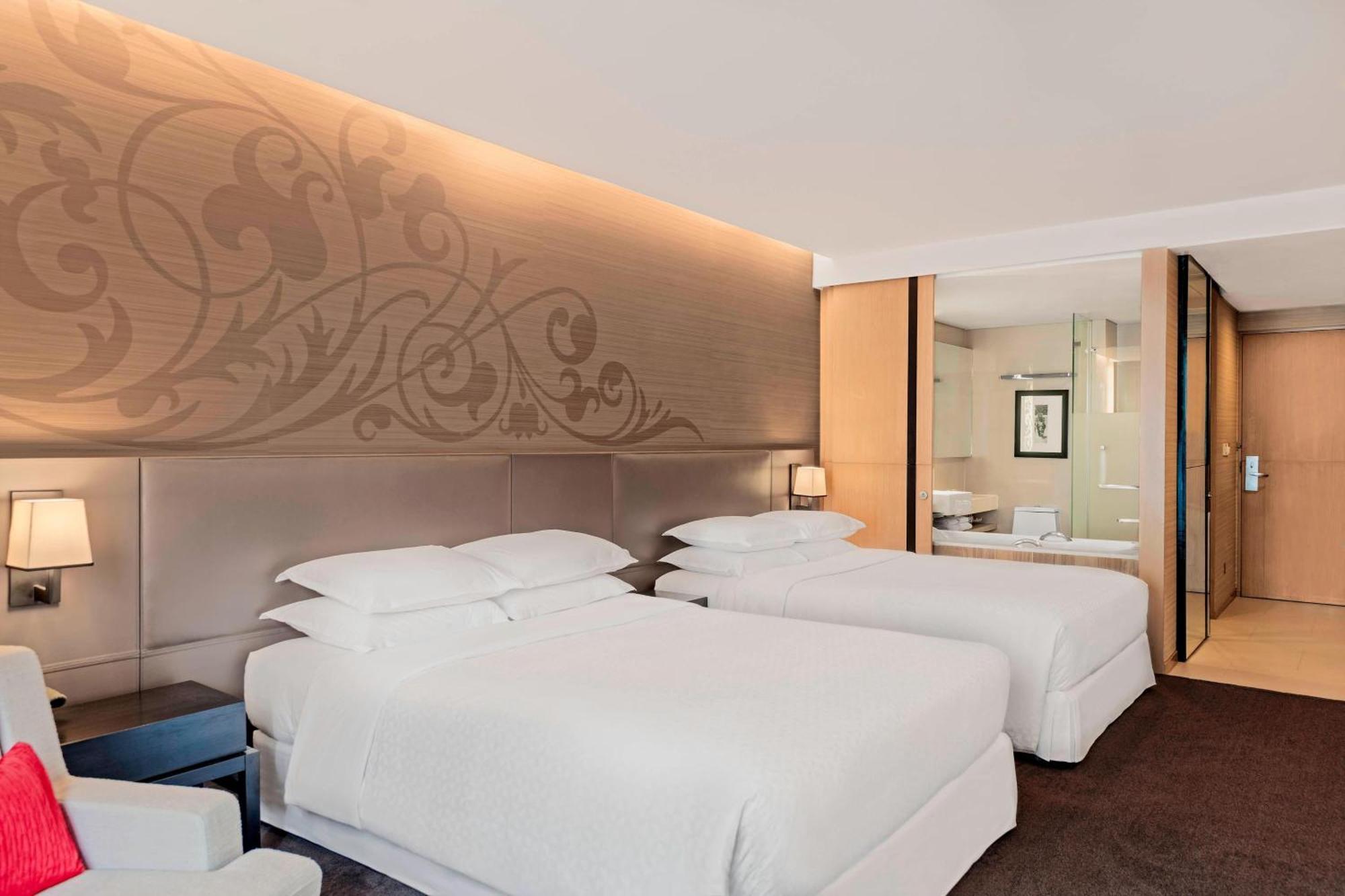 Four Points By Sheraton Bangkok, Sukhumvit 15 होटल